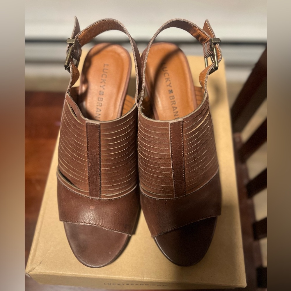 Women’s Size 6.5M Lucky Brand Jorelie Sandals